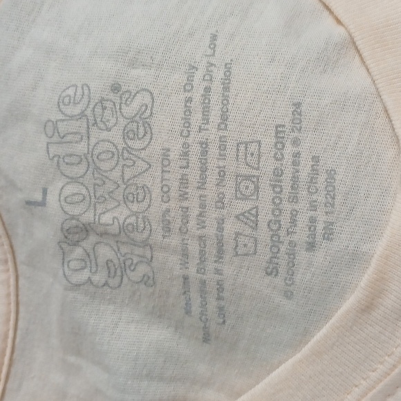 Cropped sleeveless top, let's go girls logo, peach color, pre-loved excellent co - Picture 4 of 4